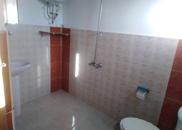 Acacia Camp Hotel 2*